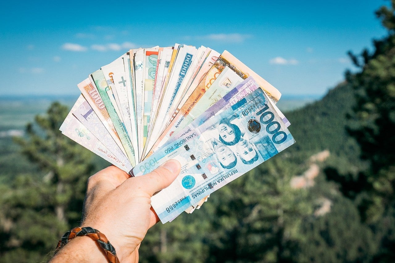 How I Saved Money For Travel You Don T Nee!   d To Be Rich Expert - saving money advice