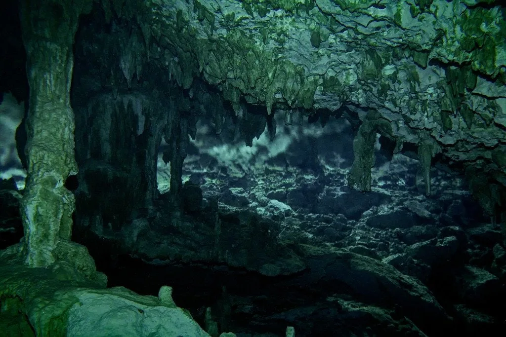 Cave Diving Dos Ojos Mexico