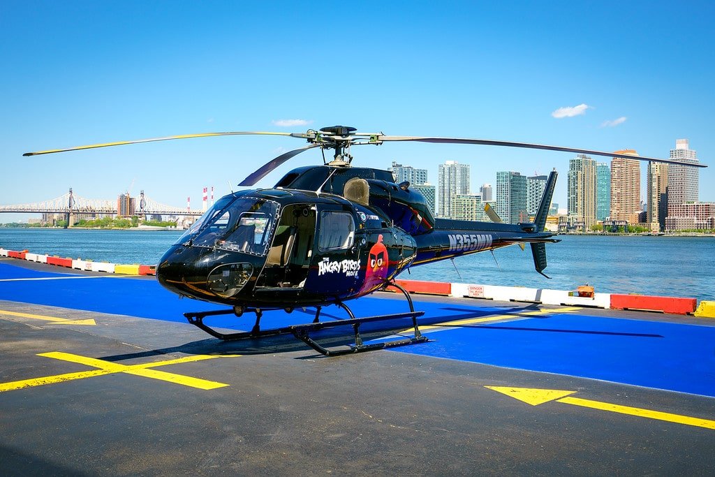 Hanging Out Of A Helicopter Over Manhattan Expert Vagabond